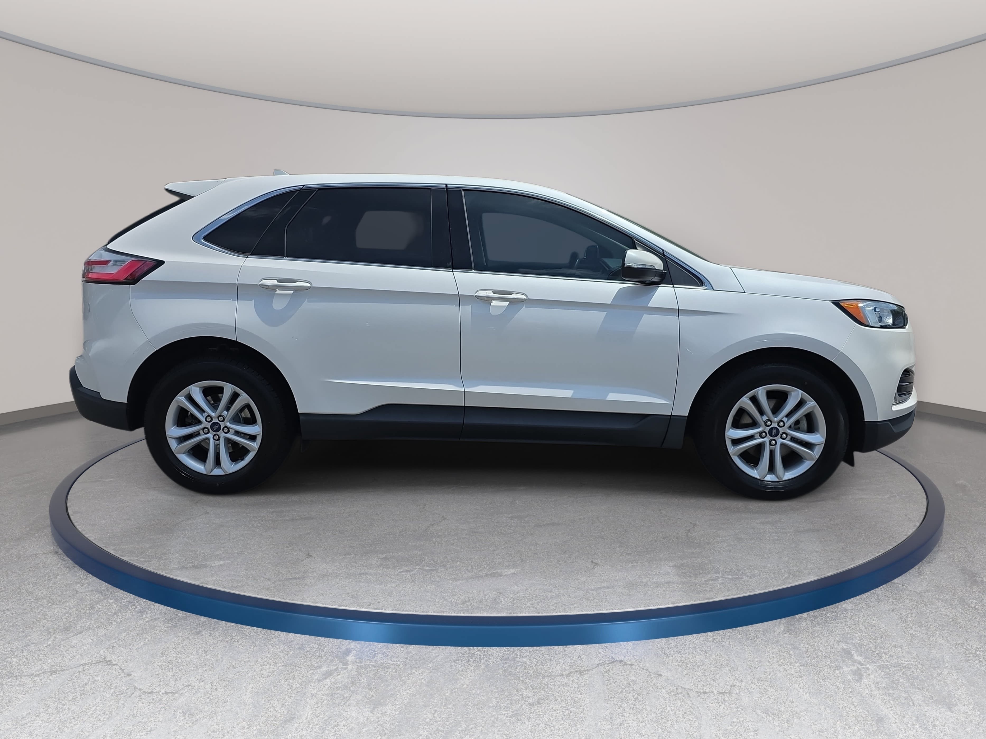Used 2019 Ford Edge SEL w/ Equipment Group 201A FWD image 4