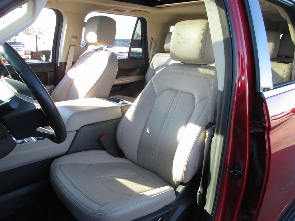 Used 2022 Ford Expedition Max Limited image 21