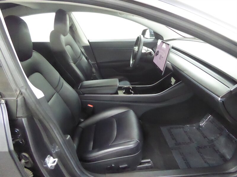 Used 2018 Tesla Model 3 Long Range RWD image 23