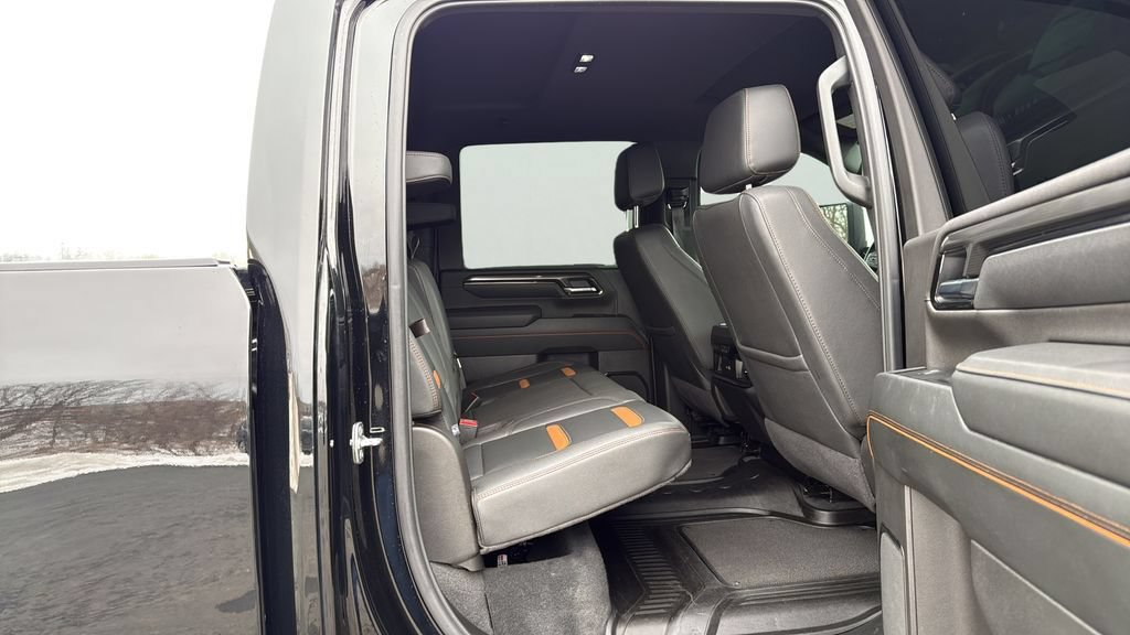 Used 2025 GMC Sierra 2500 AT4 AWD/4WD image 12