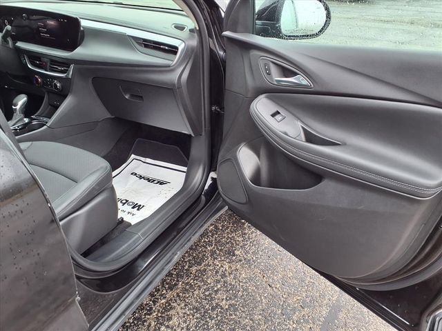 Used 2025 Buick Encore GX Preferred image 76