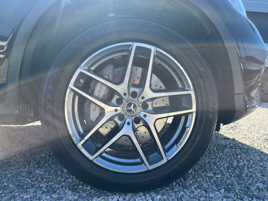 Used 2019 Mercedes-Benz GLC 300 w/ AMG Line image 24