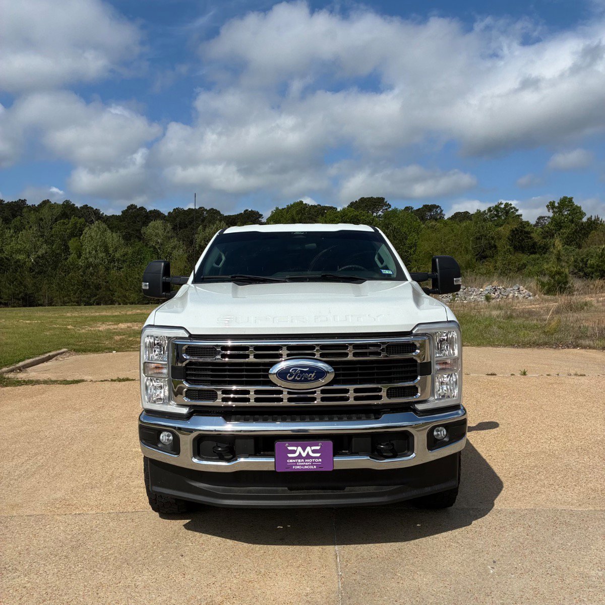 Used 2024 Ford F350 XLT AWD/4WD image 2