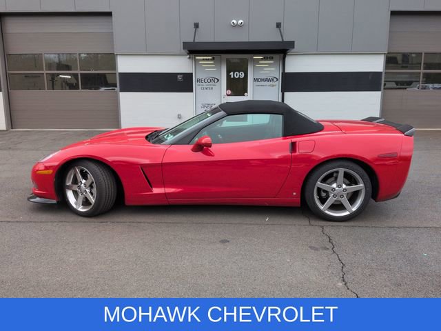 Used 2007 Chevrolet Corvette Convertible w/ Preferred Equipment Group RWD image 2
