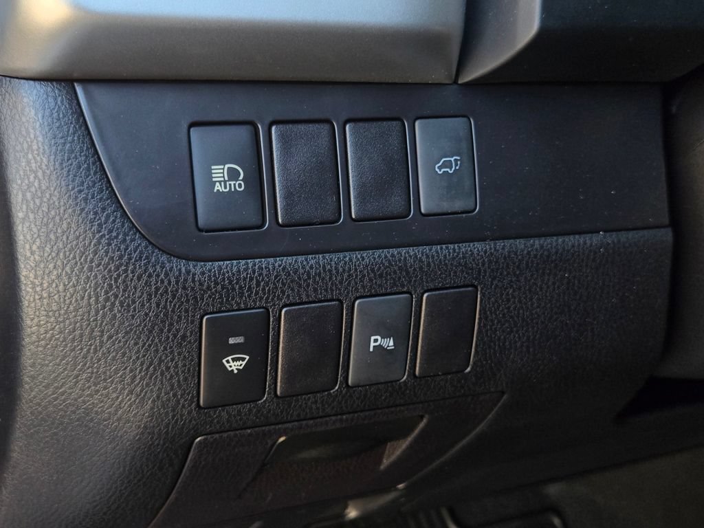 Used 2019 Toyota Highlander Limited AWD/4WD image 22