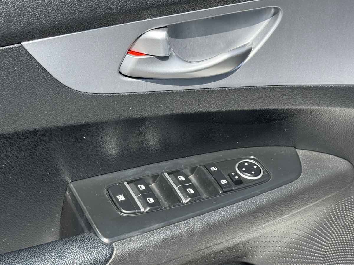 Used 2023 Kia Forte LXS FWD image 28