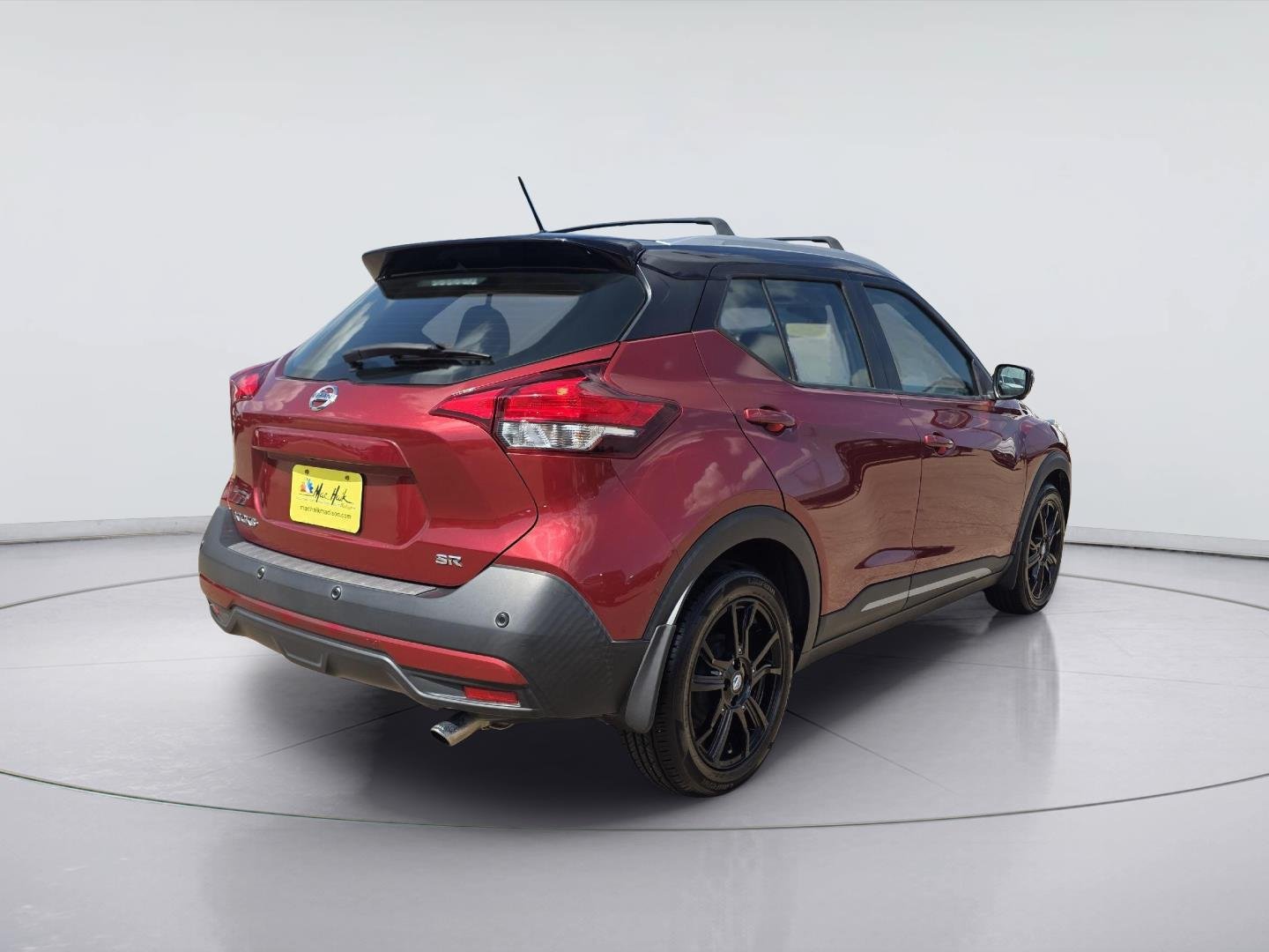 Used 2020 Nissan Kicks SR w/ Exterior Package FWD image 5