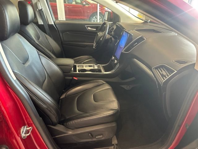 Used 2022 Ford Edge Titanium AWD/4WD image 10