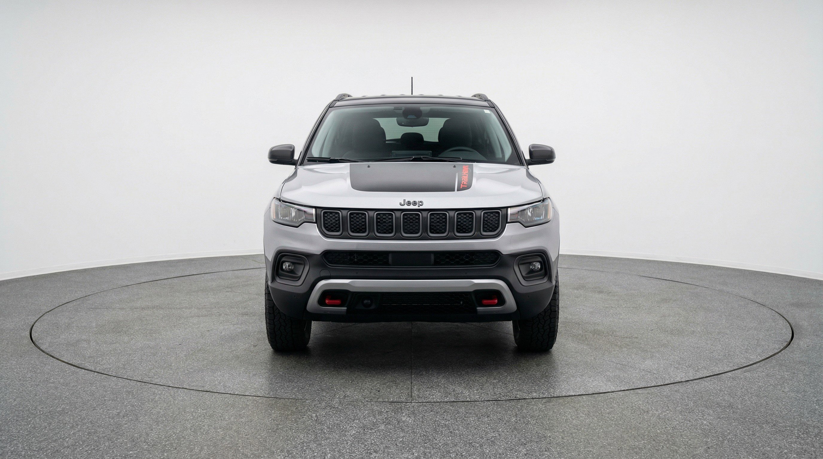 Used 2025 Jeep Compass Trailhawk AWD/4WD image 2