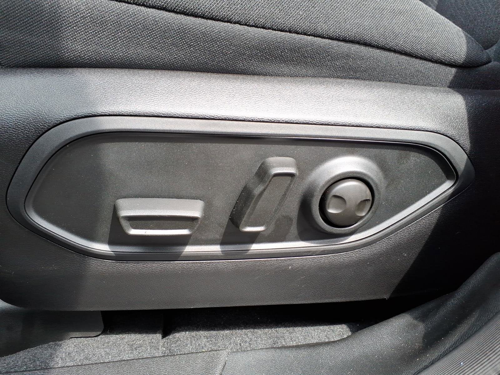 New 2026 Jeep Cherokee Laredo AWD/4WD image 12