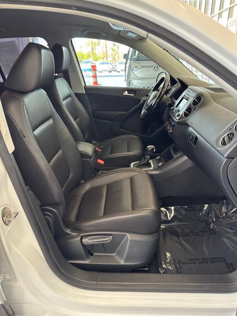 Used 2016 Volkswagen Tiguan S FWD image 8