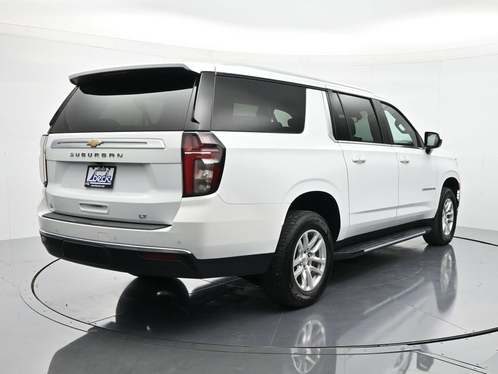 Used 2024 Chevrolet Suburban LT image 5