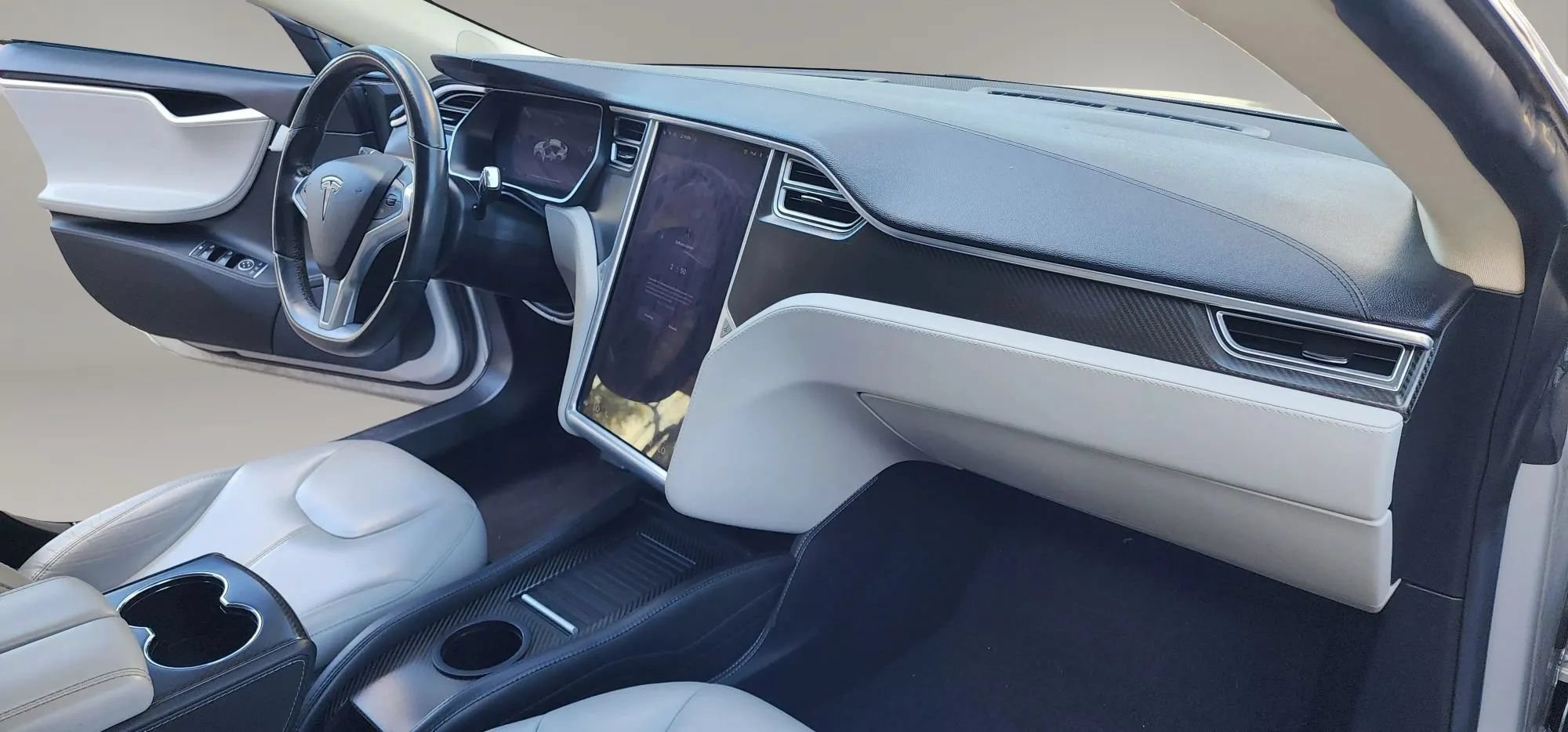 Used 2014 Tesla Model S 60 RWD image 17