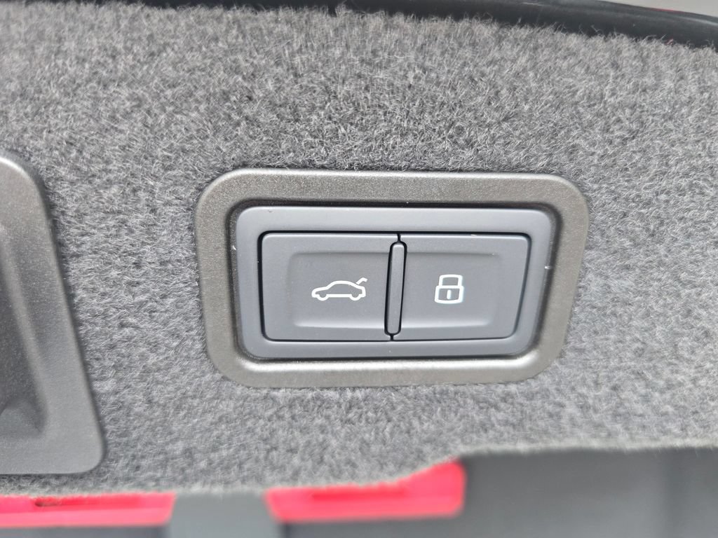 New 2026 Audi A8 L 3.0T AWD/4WD image 11