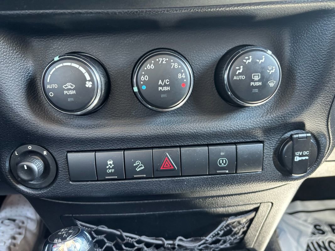 Used 2014 Jeep Wrangler Sahara w/ Connectivity Group image 17