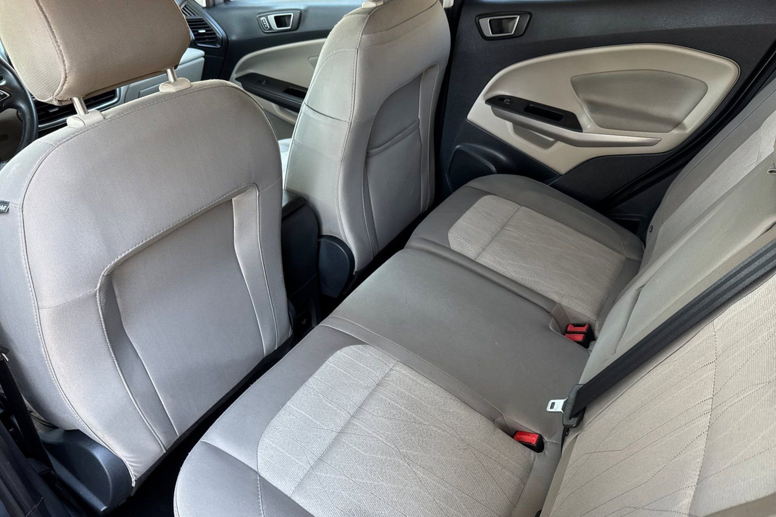 Used 2020 Ford EcoSport SE w/ SE Convenience Package image 11