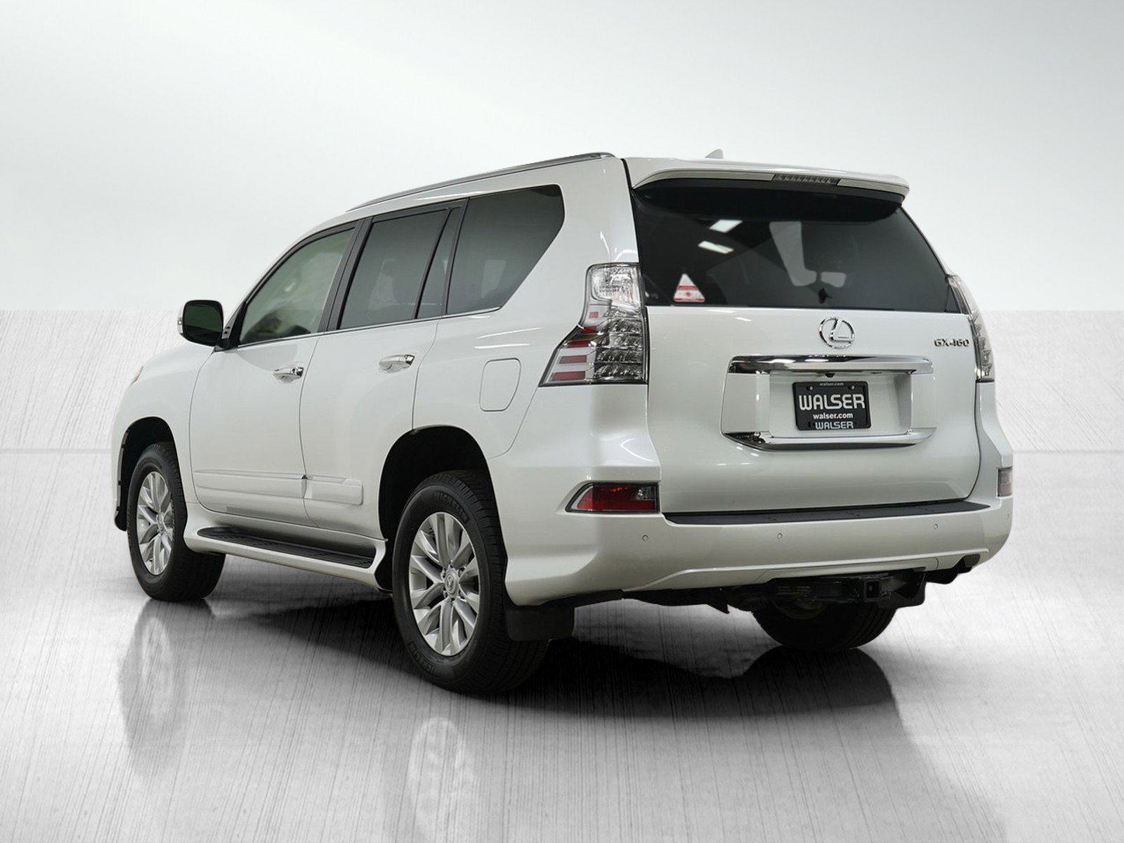 Used 2018 Lexus GX 460 Premium w/ Premium Package image 3