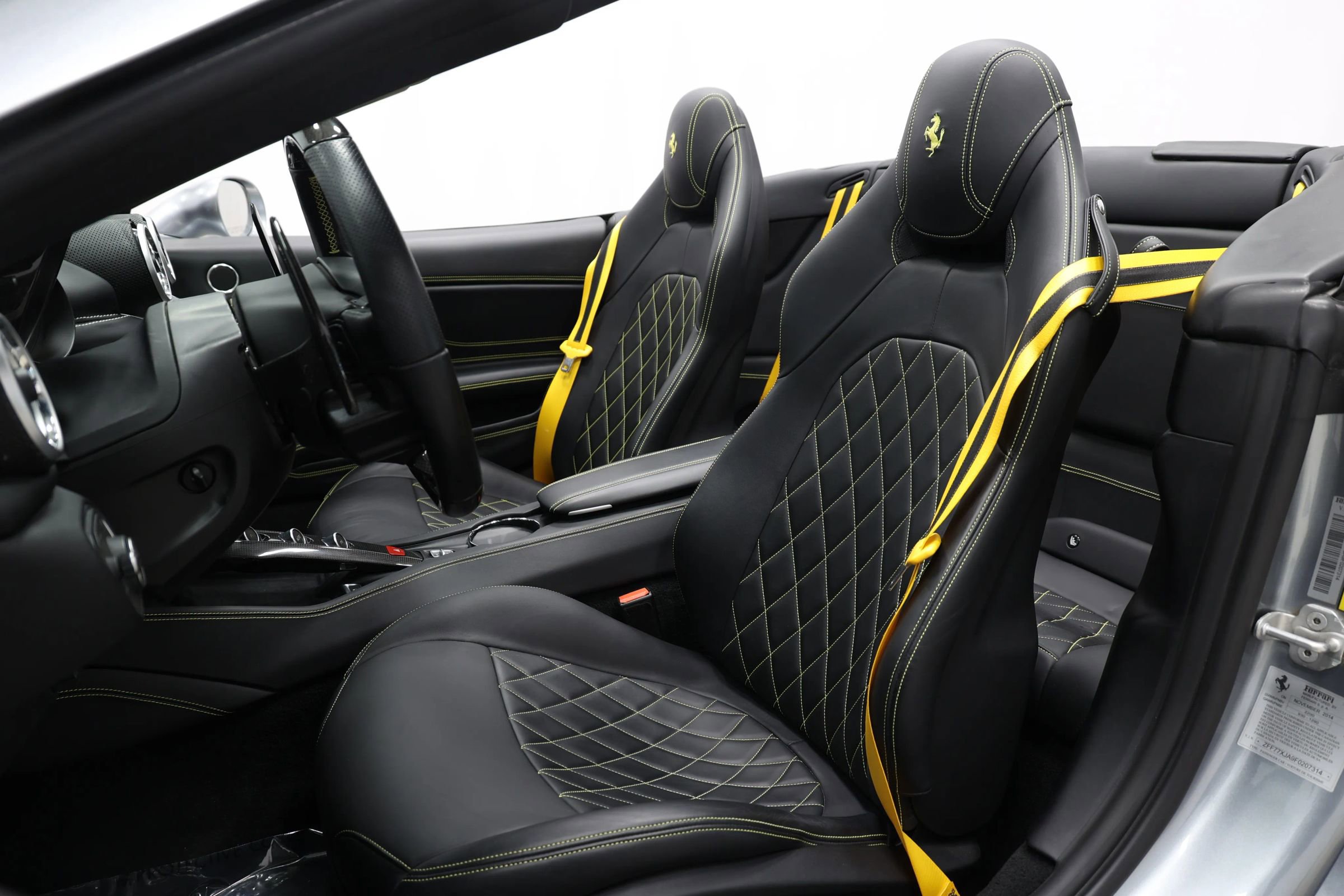 Used 2015 Ferrari California T image 16