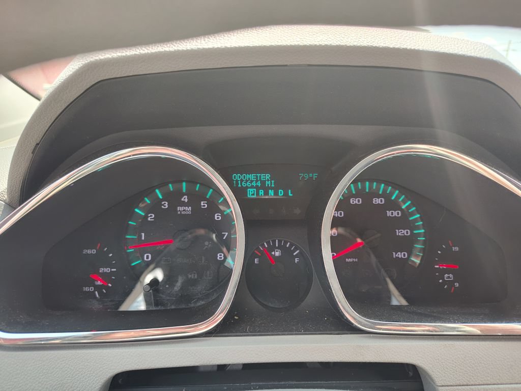 Used 2011 Chevrolet Traverse LS FWD image 8