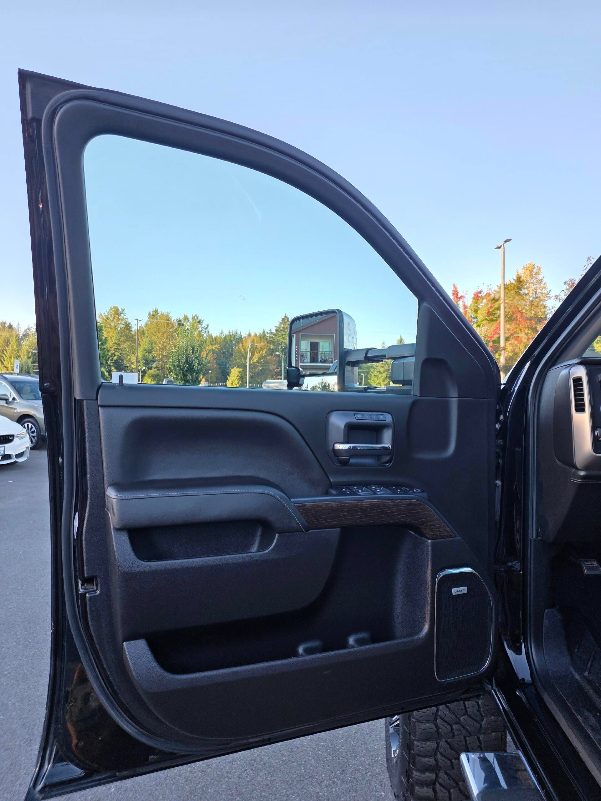 Used 2019 GMC Sierra 2500 Denali AWD/4WD image 25