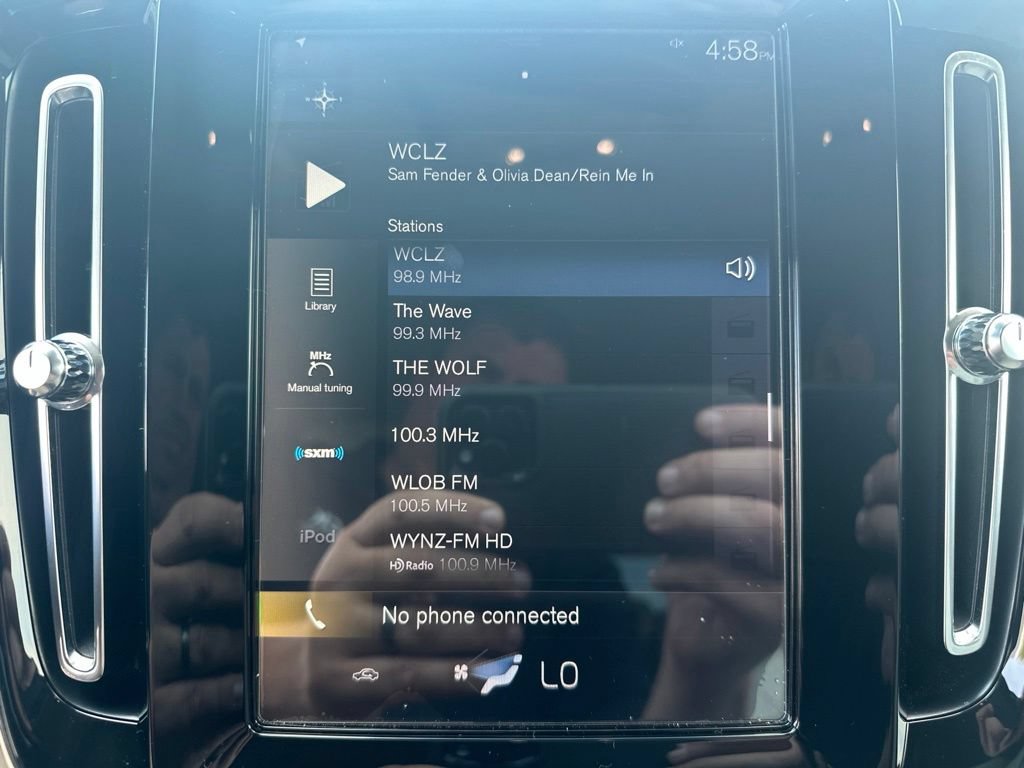 Used 2019 Volvo XC40 T5 Momentum AWD/4WD image 21