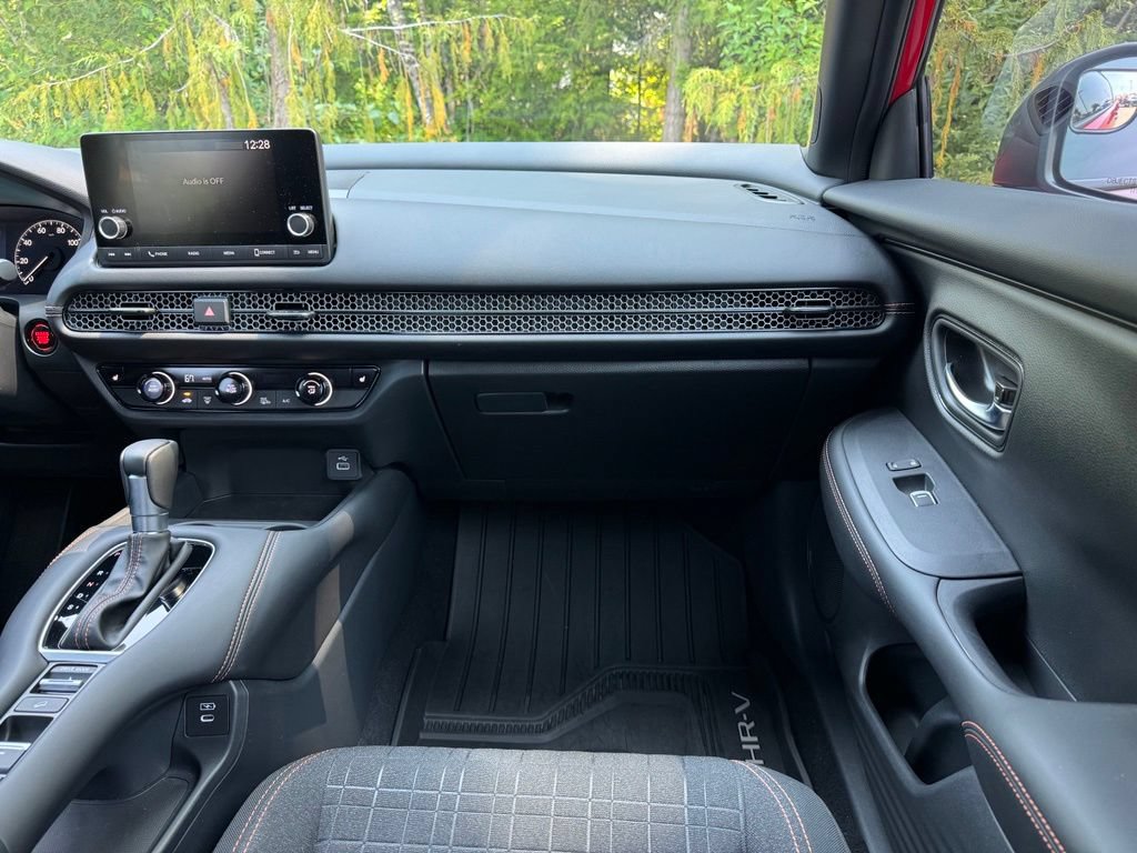Certified 2025 Honda HR-V Sport image 27