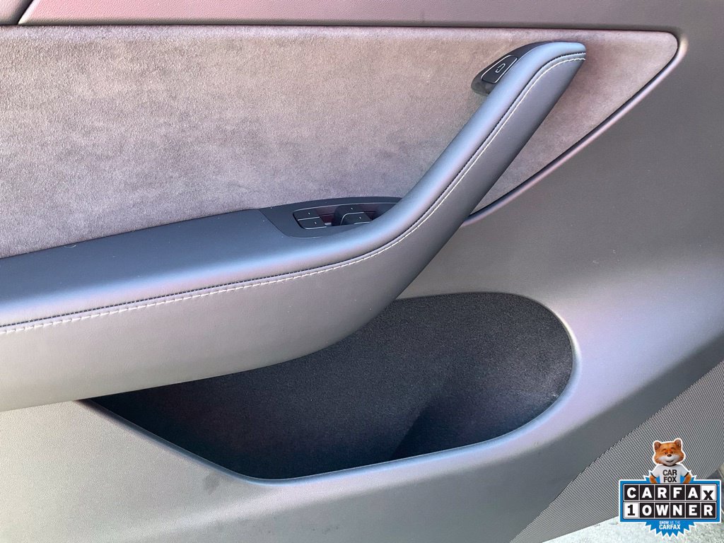 Used 2025 Tesla Model Y Performance AWD/4WD image 24