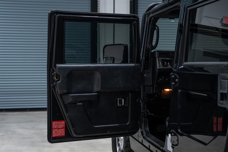 Used 2006 HUMMER H1 4-Door Wagon AWD/4WD image 27