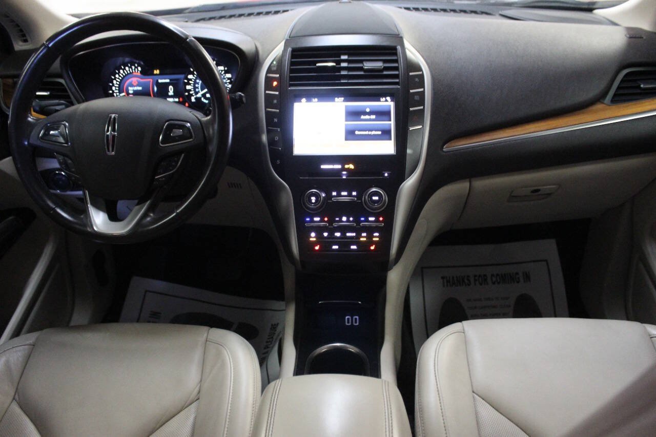 Used 2019 Lincoln MKC Select w/ Select Plus Package FWD image 17