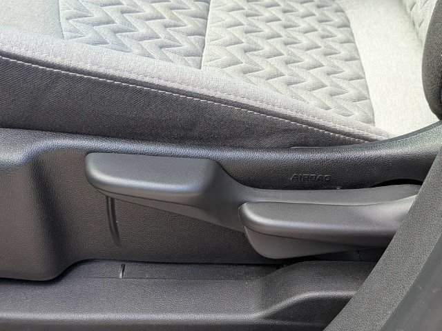 Used 2023 Chevrolet Equinox LS FWD image 21