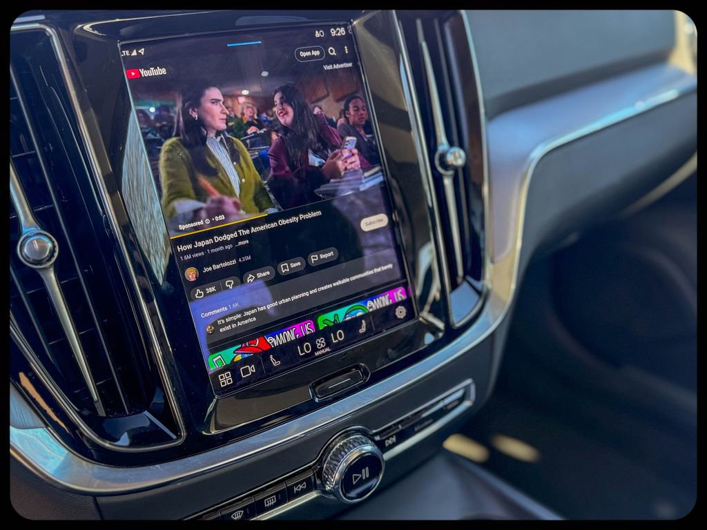 Used 2024 Volvo S60 B5 Core image 23