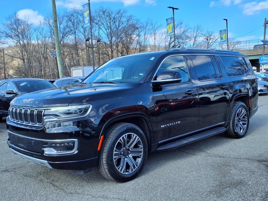 Used 2023 Jeep Wagoneer L Series II AWD/4WD image 3