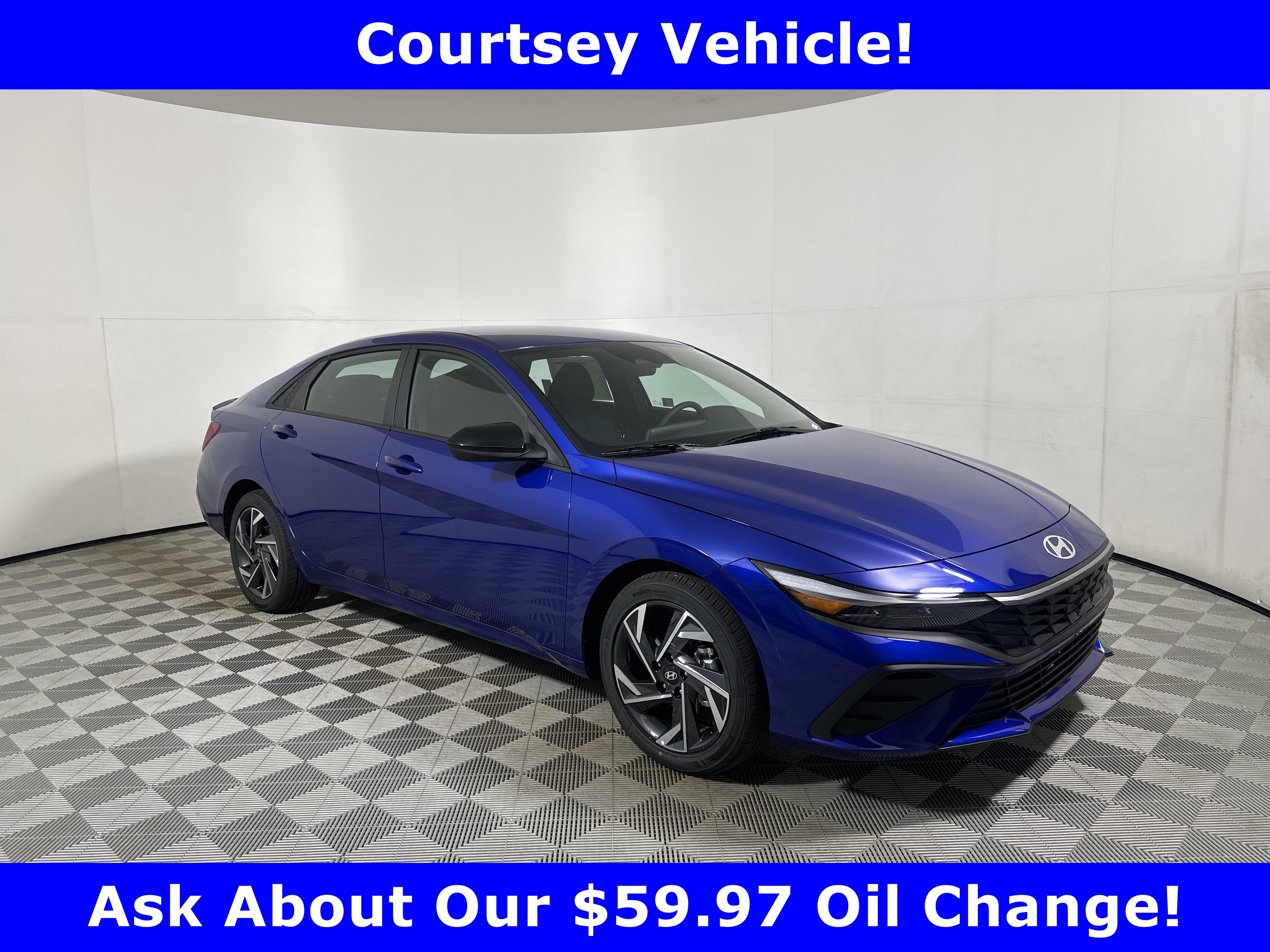 Used 2025 Hyundai Elantra Sport FWD image 1