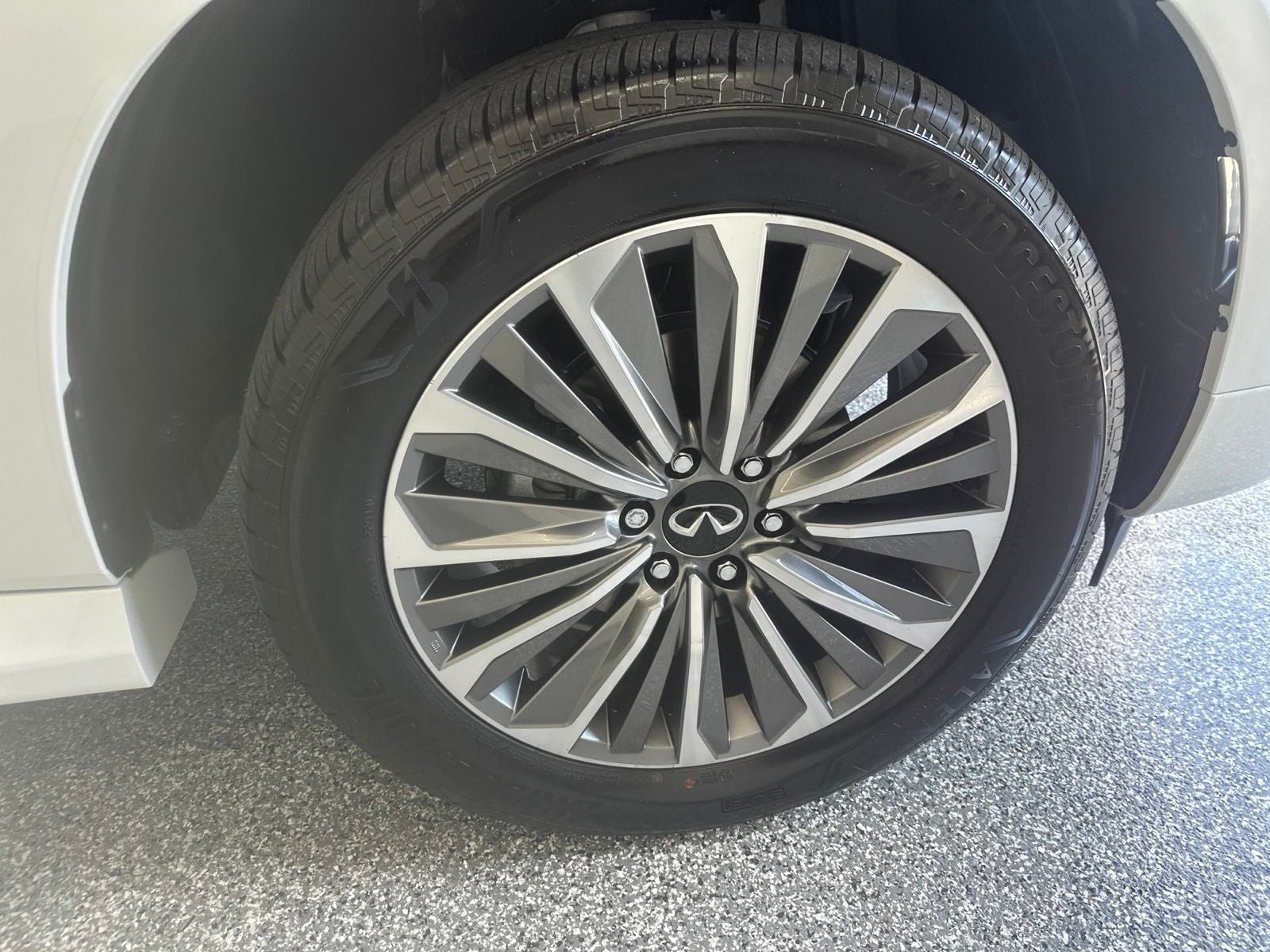 New 2027 INFINITI QX80 Luxe w/ Cargo Package AWD/4WD image 25