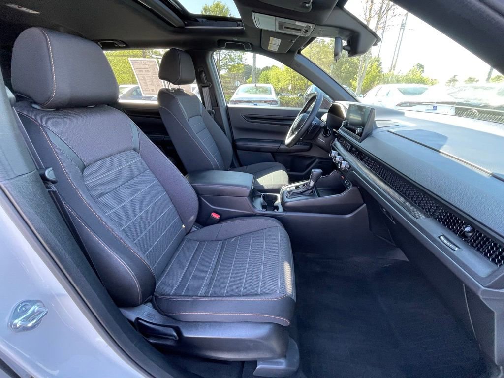 Used 2025 Honda CR-V Sport image 32