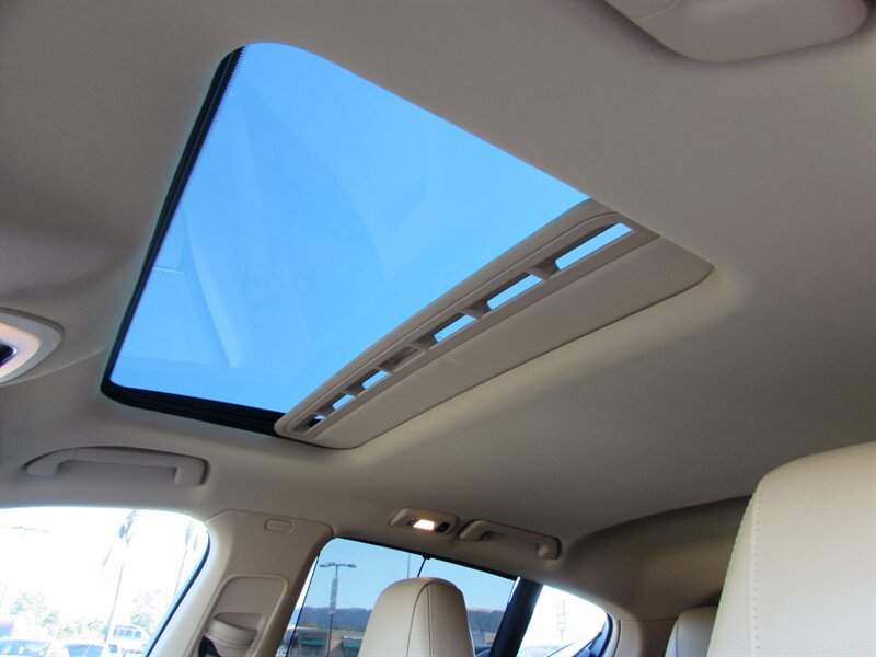 Used 2011 Porsche Panamera S RWD image 16