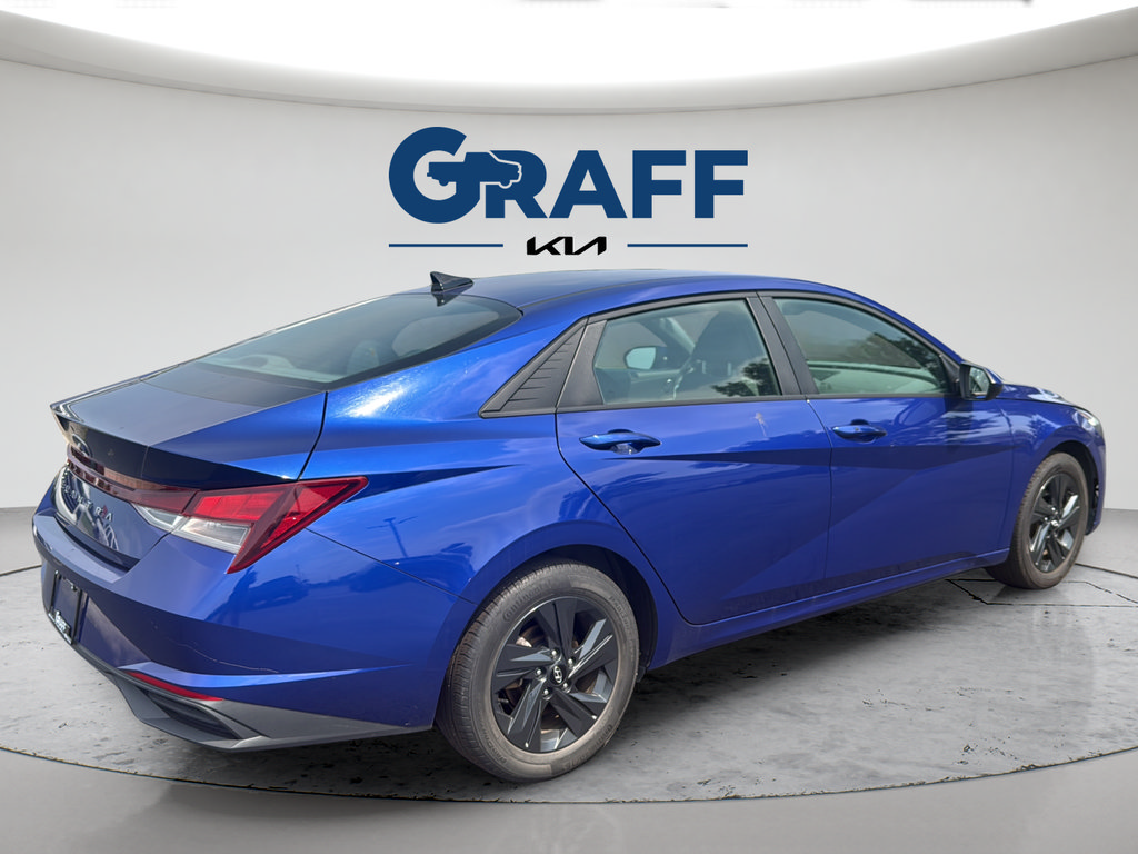 Used 2023 Hyundai Elantra SEL w/ Cargo Package FWD image 10