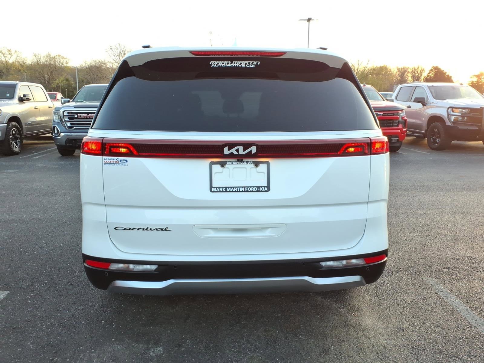 Used 2022 Kia Carnival SX image 4