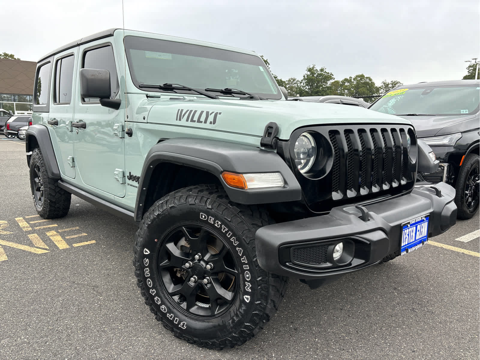 Used 2023 Jeep Wrangler Willys image 2