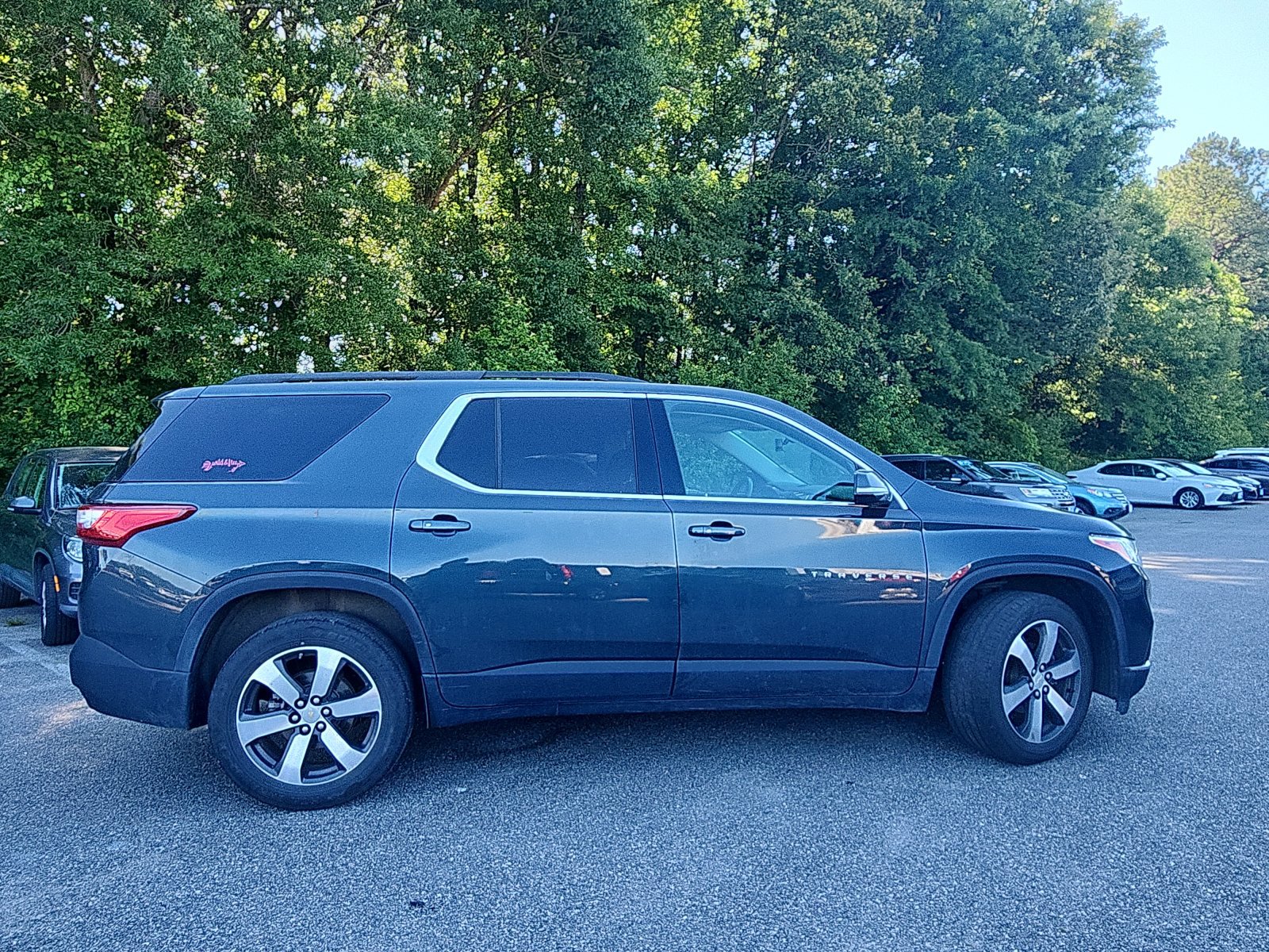 Used 2019 Chevrolet Traverse LT w/ LT Premium Package FWD image 6