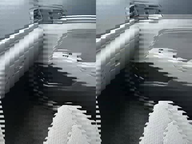 Used 2020 Hyundai Elantra SEL image 31