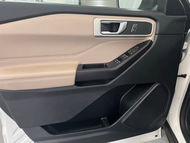 Used 2020 Ford Explorer XLT w/ Equipment Group 202A image 9