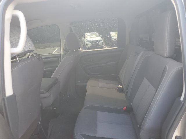 Used 2022 Nissan Titan S RWD image 10