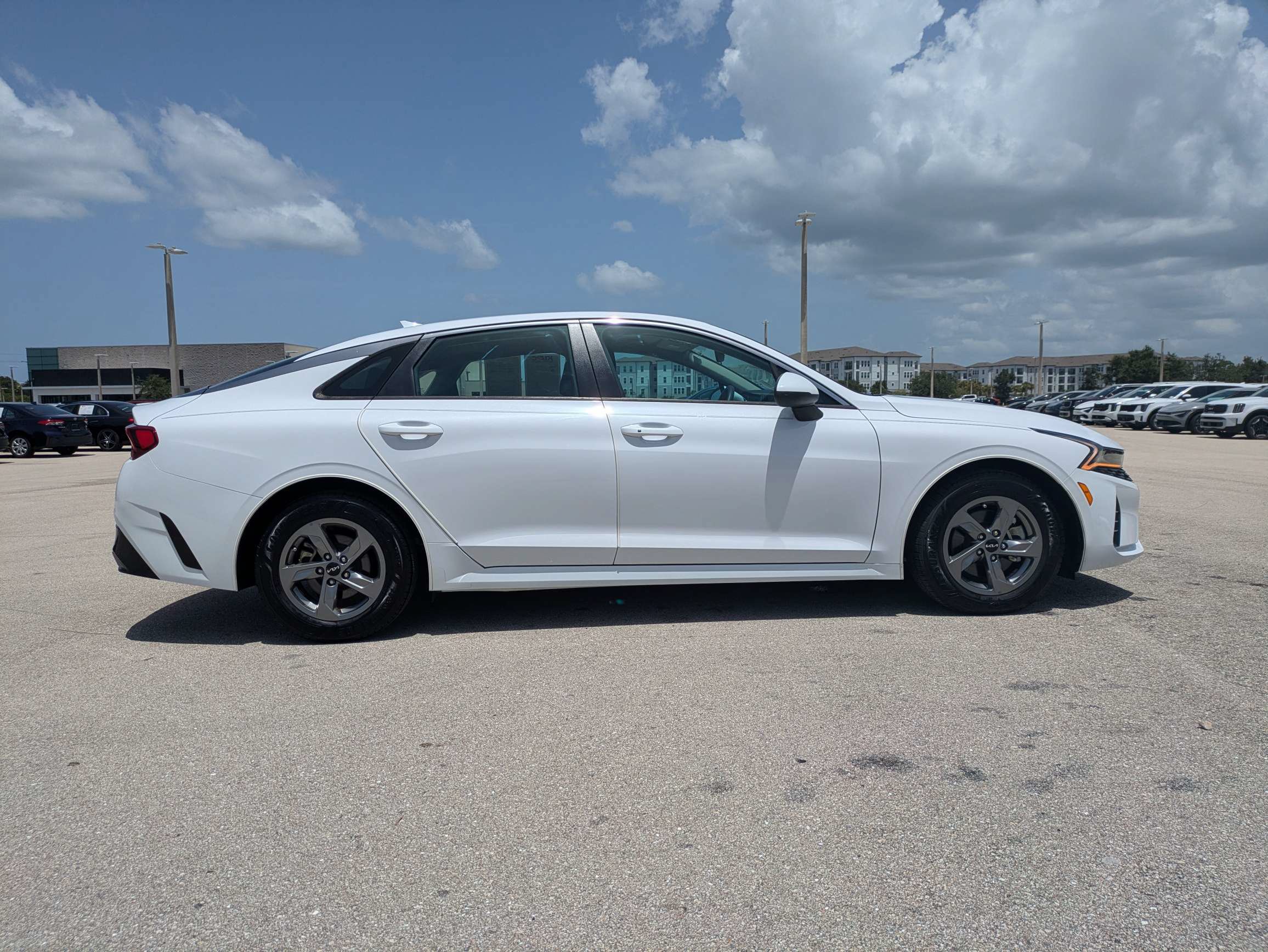 Certified 2022 Kia K5 LXS FWD image 4