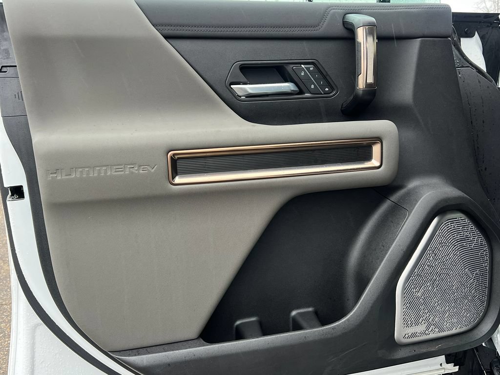 New 2025 GMC Hummer EV 2X AWD/4WD image 16