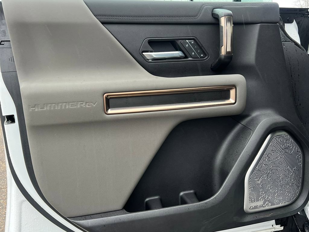 New 2025 GMC Hummer EV 2X AWD/4WD image 16