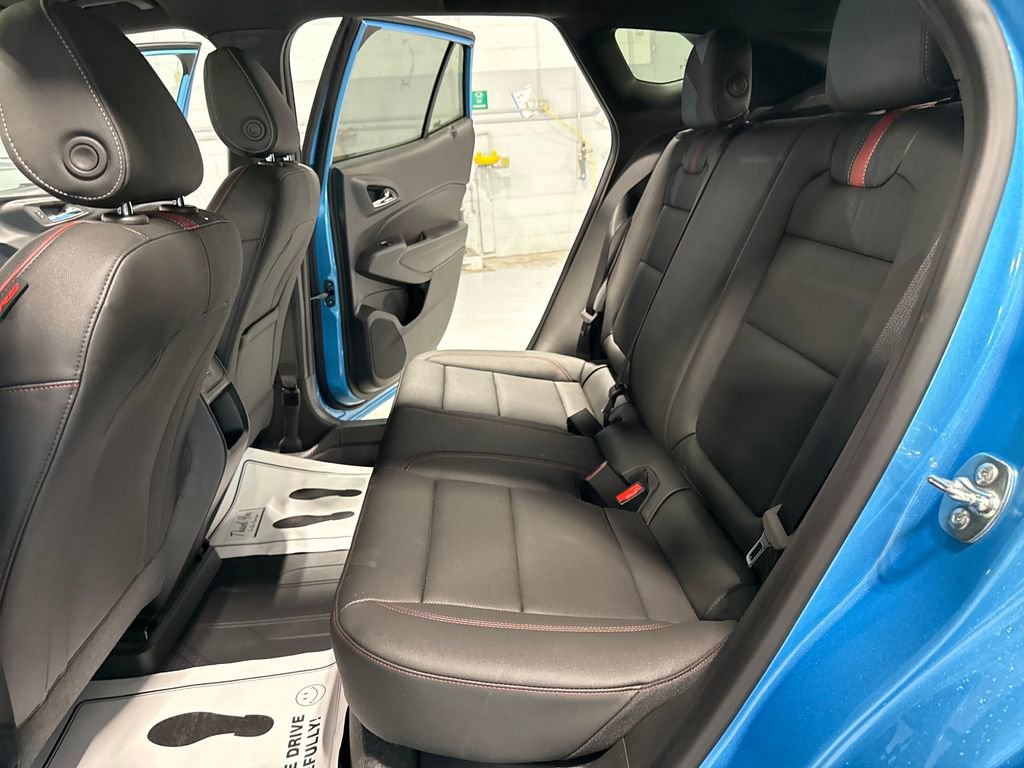 New 2026 Chevrolet Trax RS w/ Sunroof Package FWD image 39