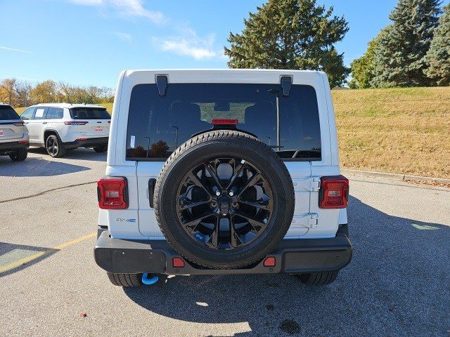 Used 2023 Jeep Wrangler Sahara w/ Cold Weather Group image 5
