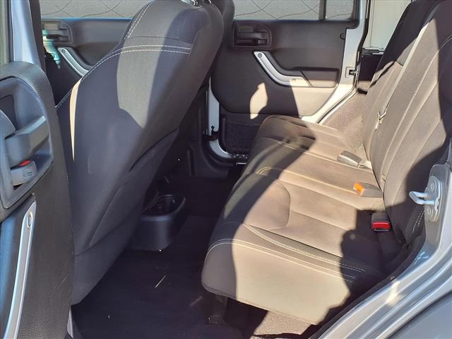 Used 2015 Jeep Wrangler Unlimited Sahara w/ Dual Top Group image 12
