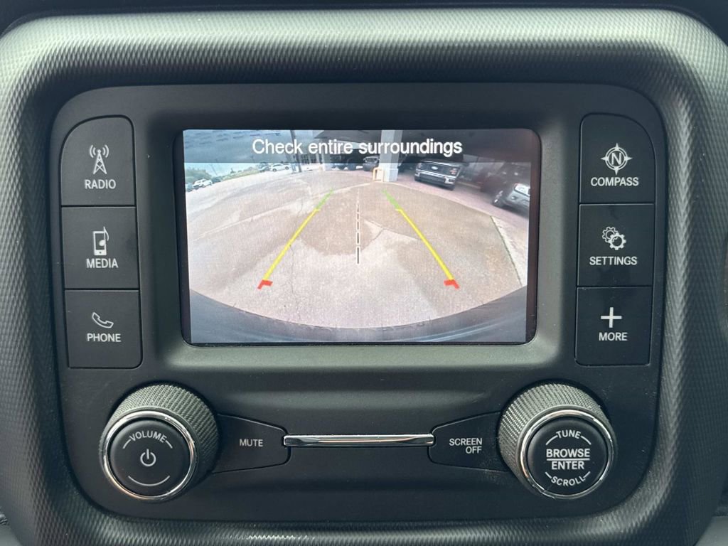 Used 2020 Jeep Wrangler Sport image 38